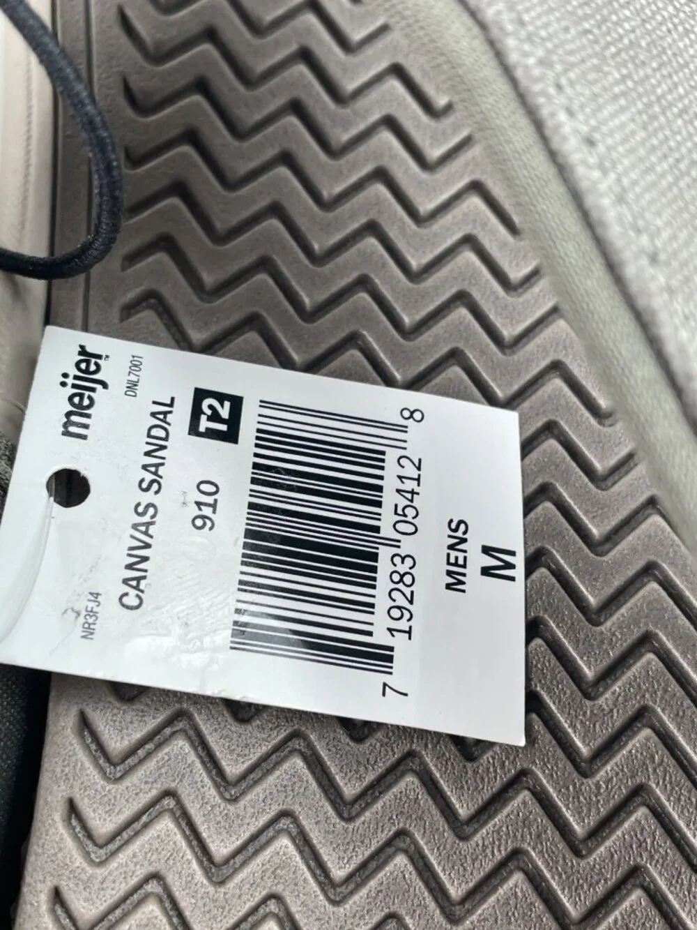 Falls Creek Mens Size Medium (7-8) Gray Canvas Rubber Flip Flops